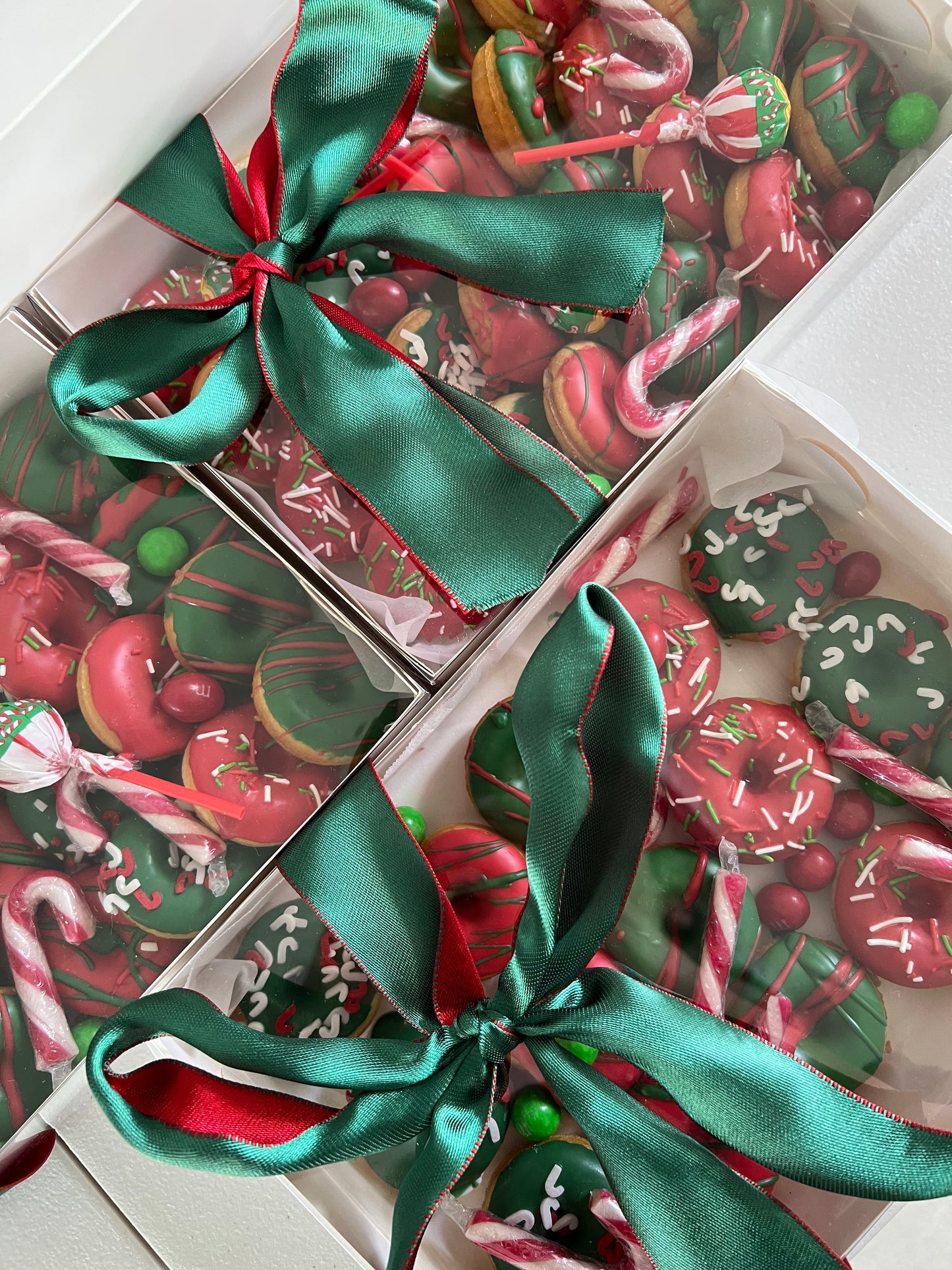 Christmas Donut Boxes (per dozen)